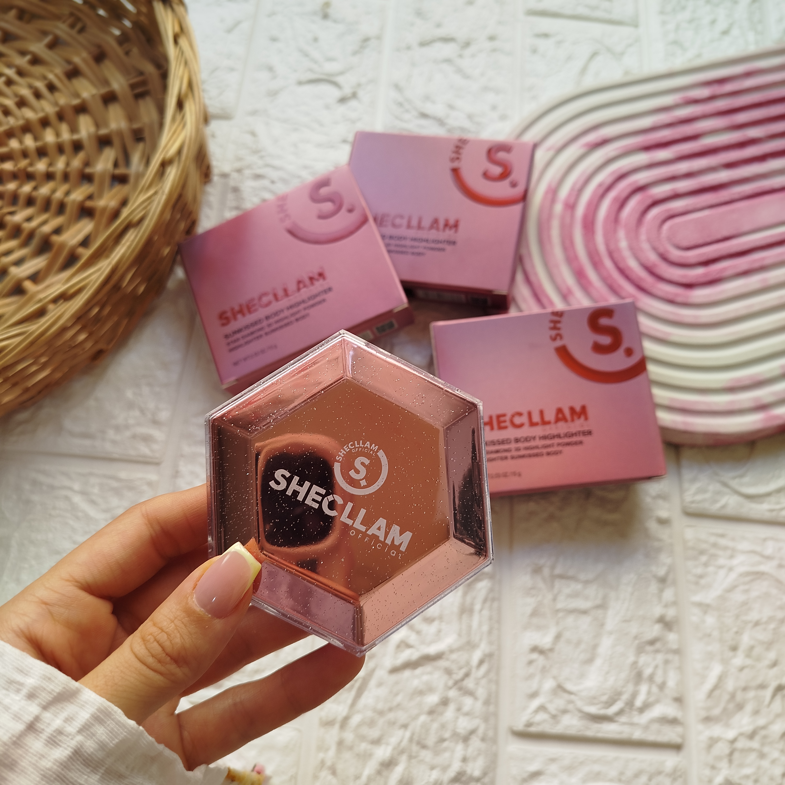 هایلایتر‌دوپ‌فتنی‌هک‌شیگلم