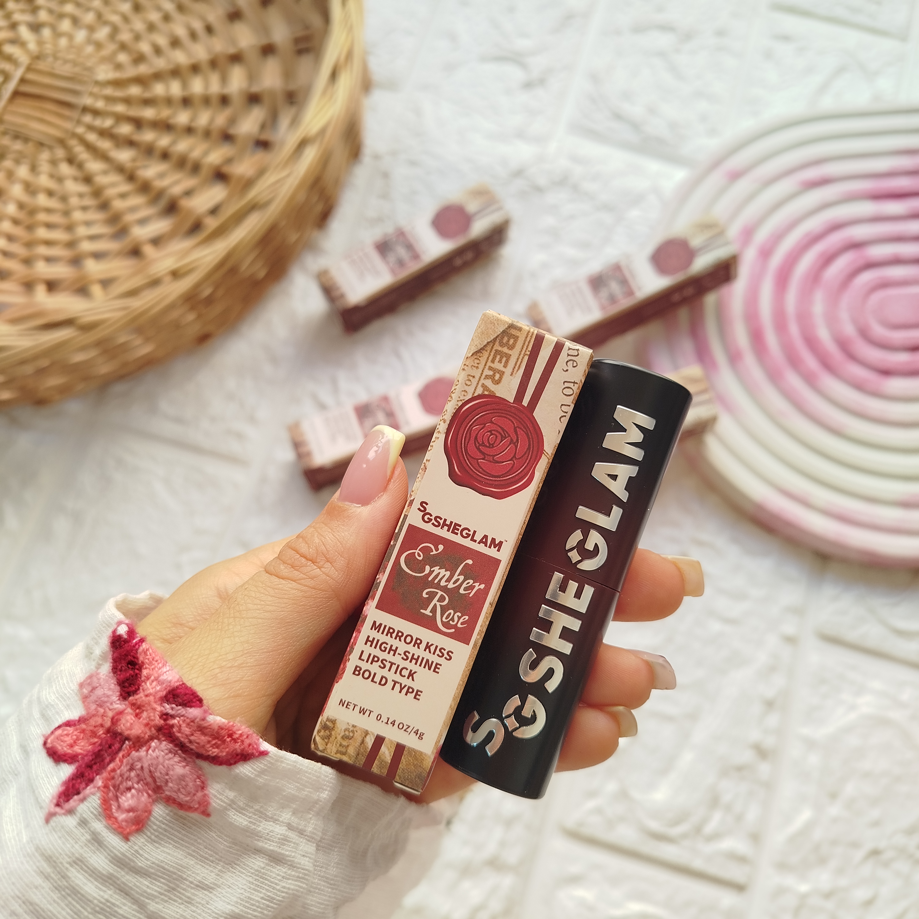 رژ‌جامد‌آمبر‌رز‌شیگلم